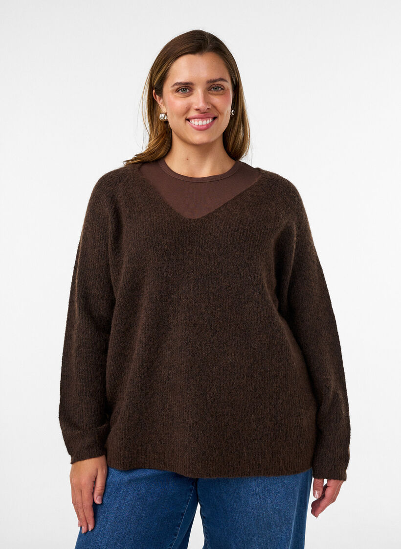 Neulepusero v-p&auml;&auml;ntiell&auml; ja raglanhihoilla, Ruskea, Model image number 0