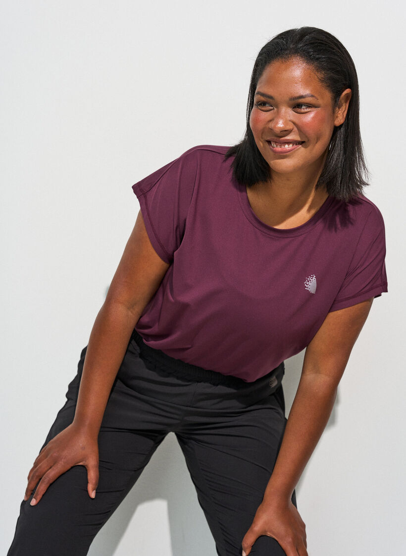 Yksiv&auml;rinen treeni-T-paita, Punainen, Model image number 0
