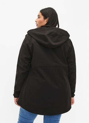 Lyhyt softshell-takki, jossa on taskut, Black, Model image number 1
