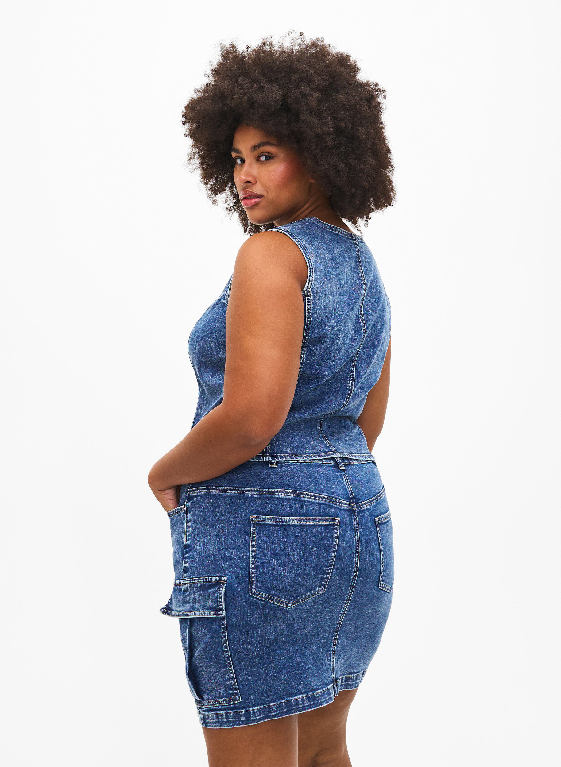 Zizzi Tyk&ouml;istuva farkkuhame, jossa on reisitasku, Blue Denim, Model image number 1