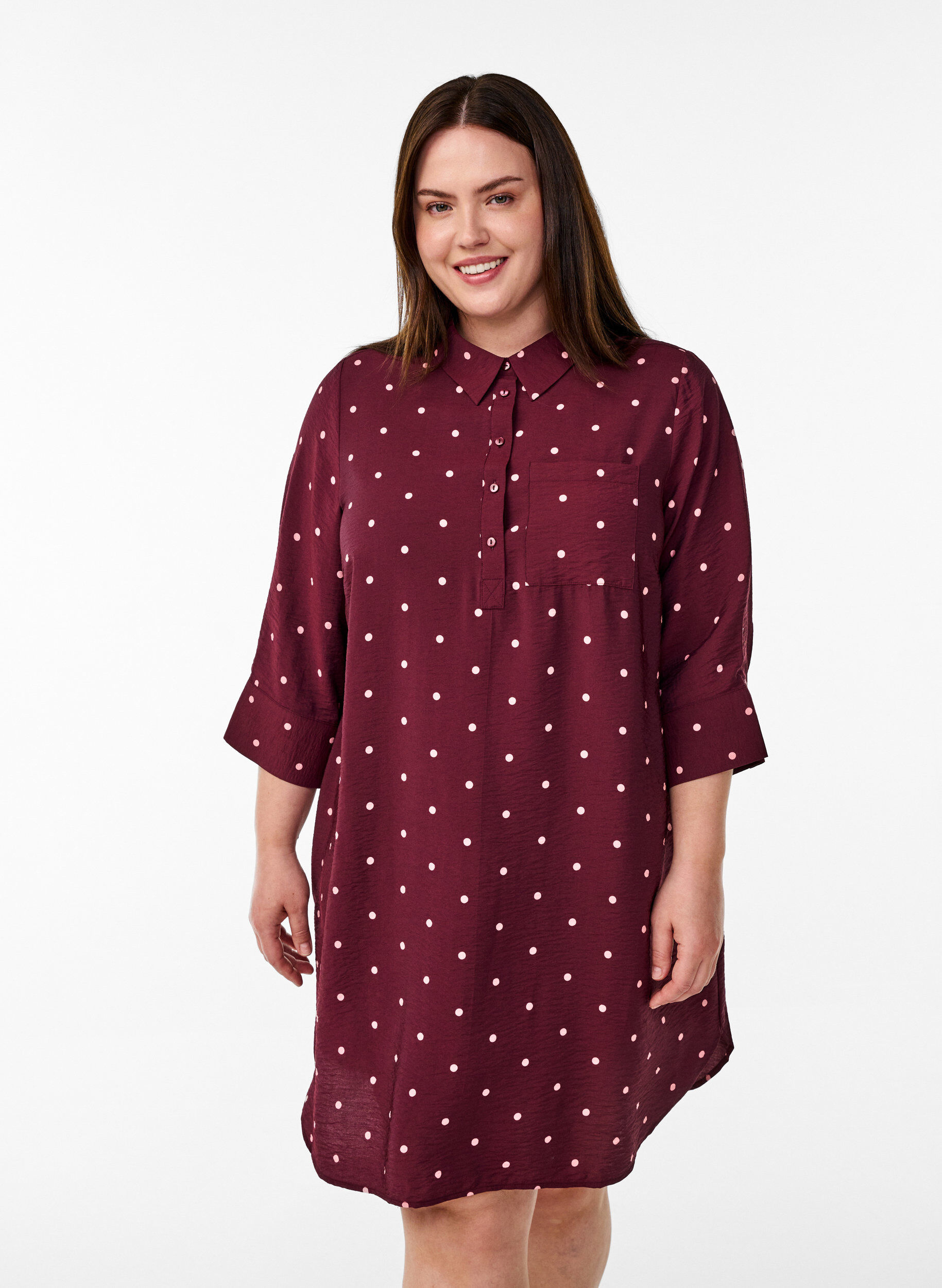 Lyhyt mekko kauluksella ja rintataskulla, Punainen, Model