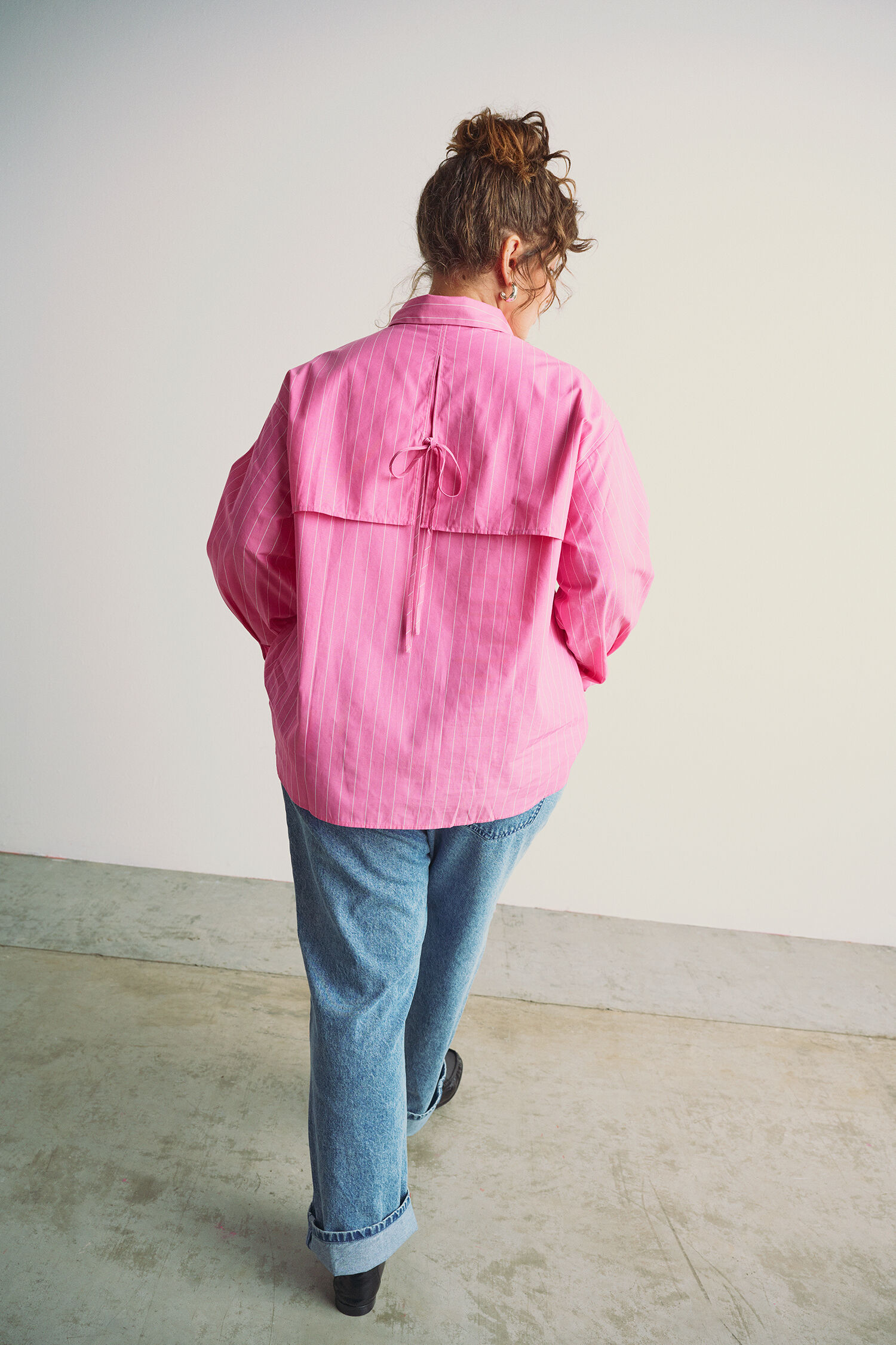 Zizzi Paita, jossa takana solmittari, , Model