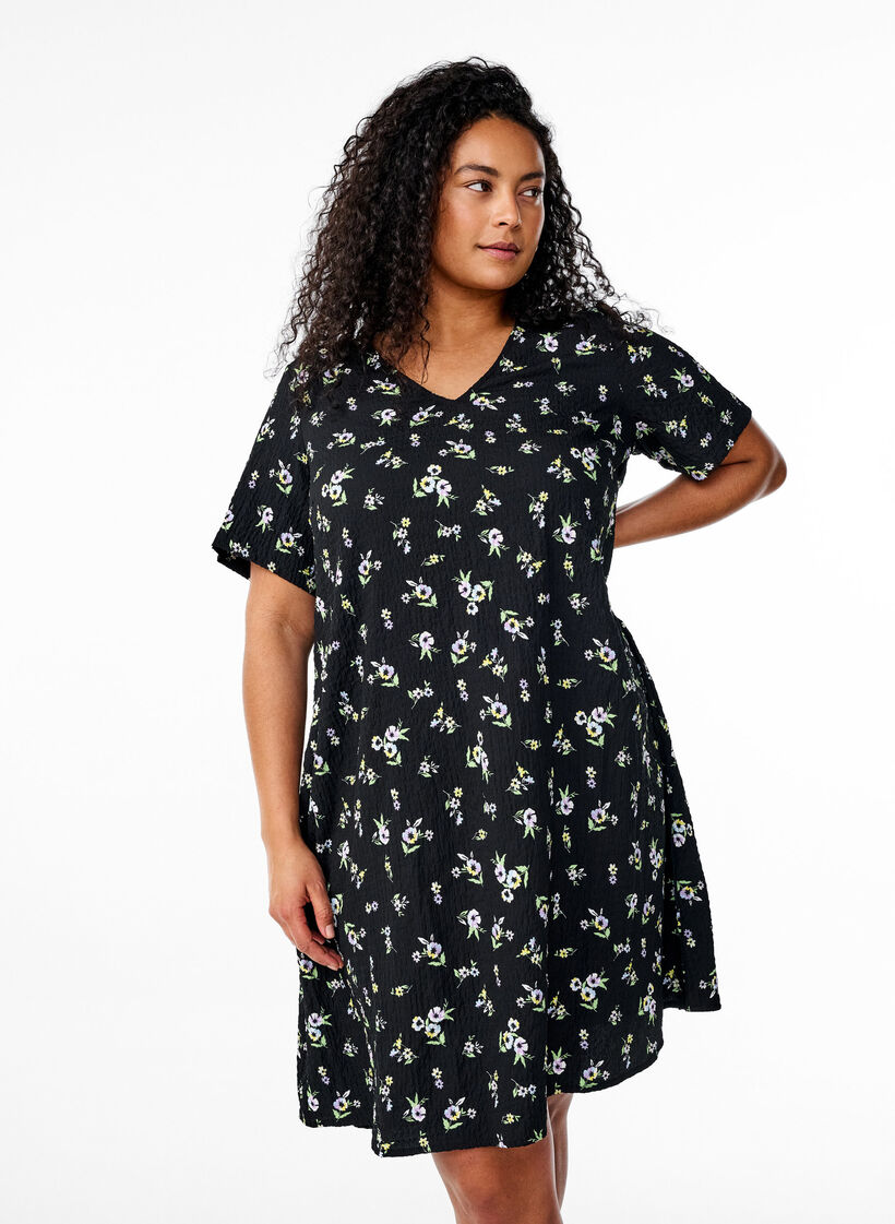 Lyhythihainen mekko V-p&auml;&auml;ntiell&auml;, Musta, Model image number 0