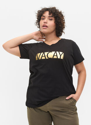 Puuvillainen t-paita v-aukolla , Black VACAY , Model image number 0