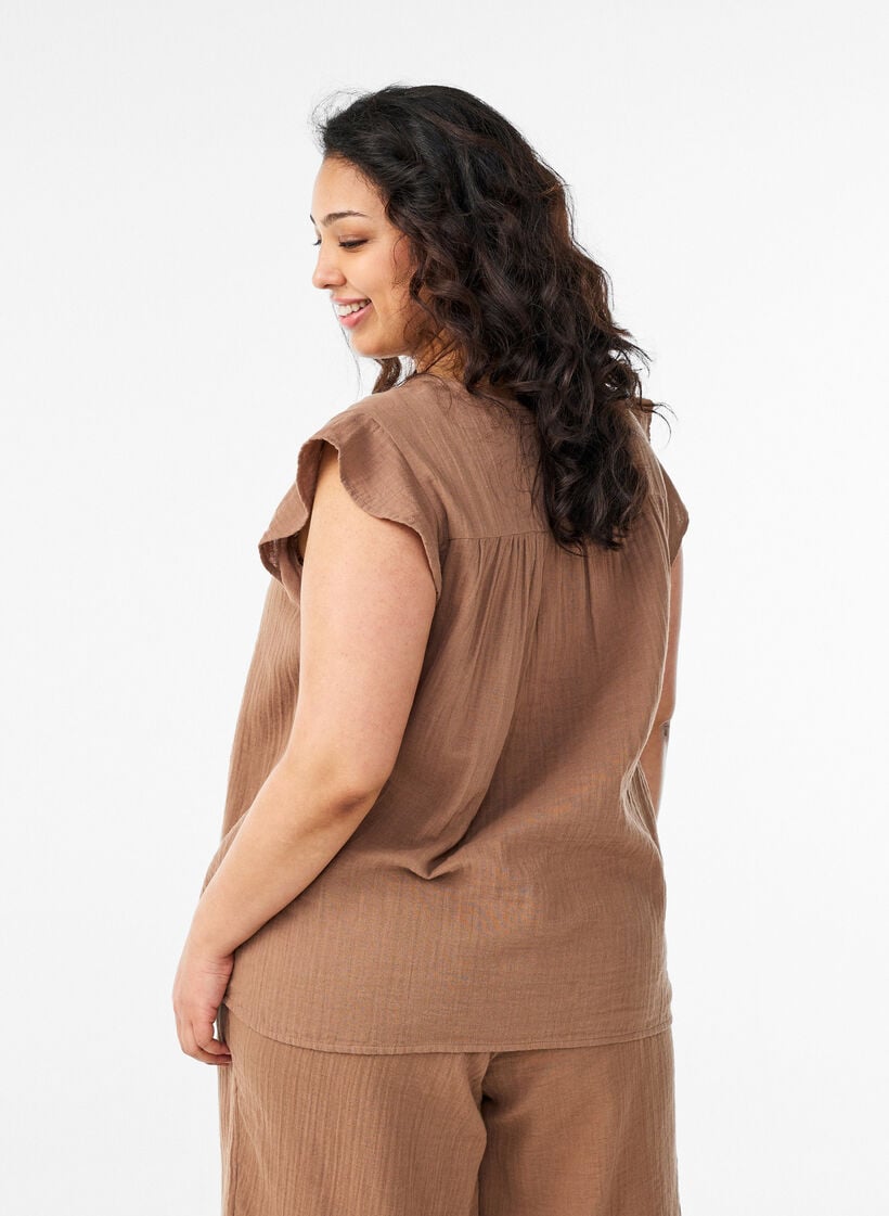 Hihaton toppi puuvillamusliinista, jossa on r&ouml;yhel&ouml;it&auml;, Ruskea, Model image number 2