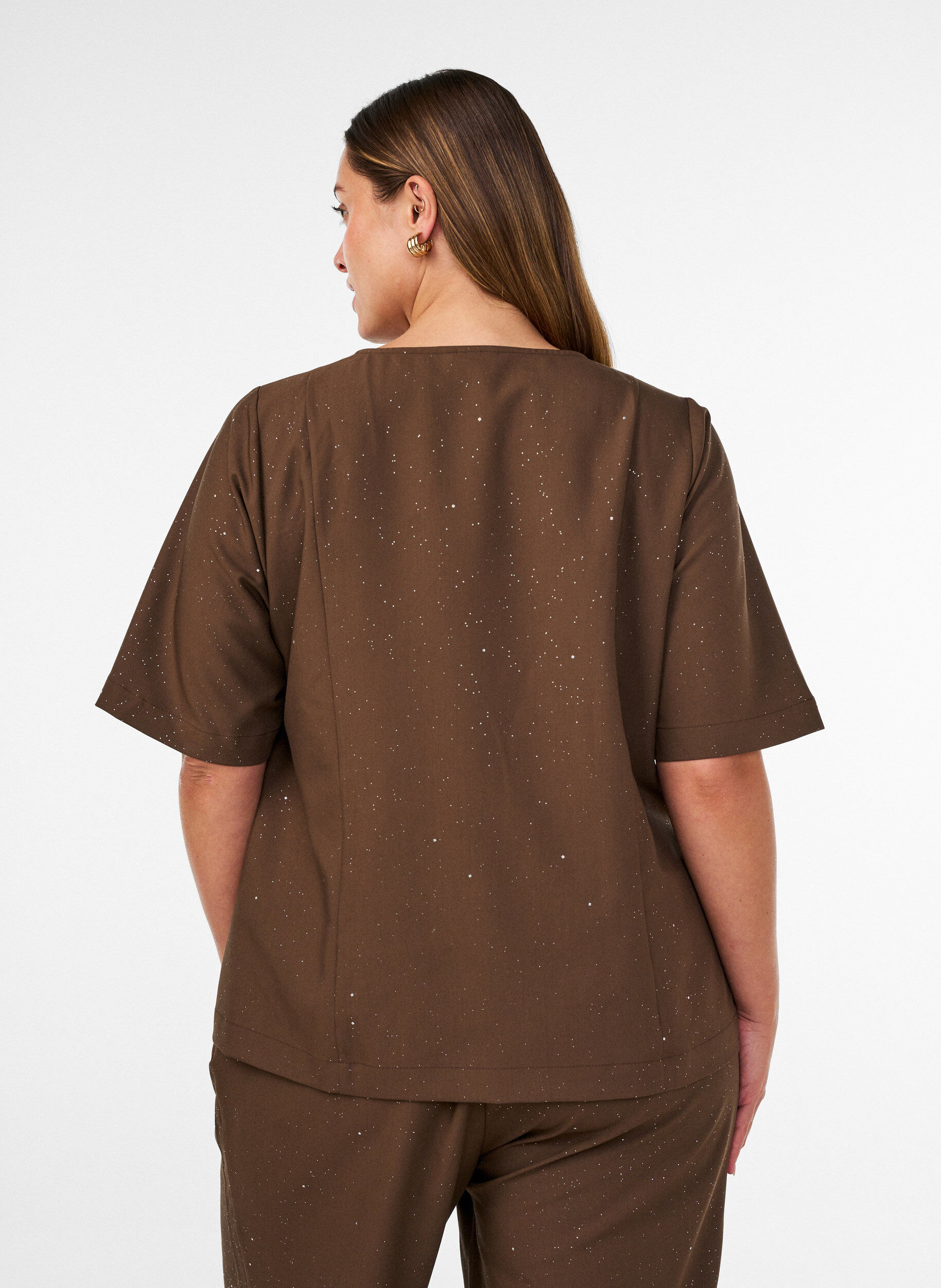 ZizziPusero glitterill&auml; ja V-p&auml;&auml;ntiell&auml;, Ruskea, Model image number 2