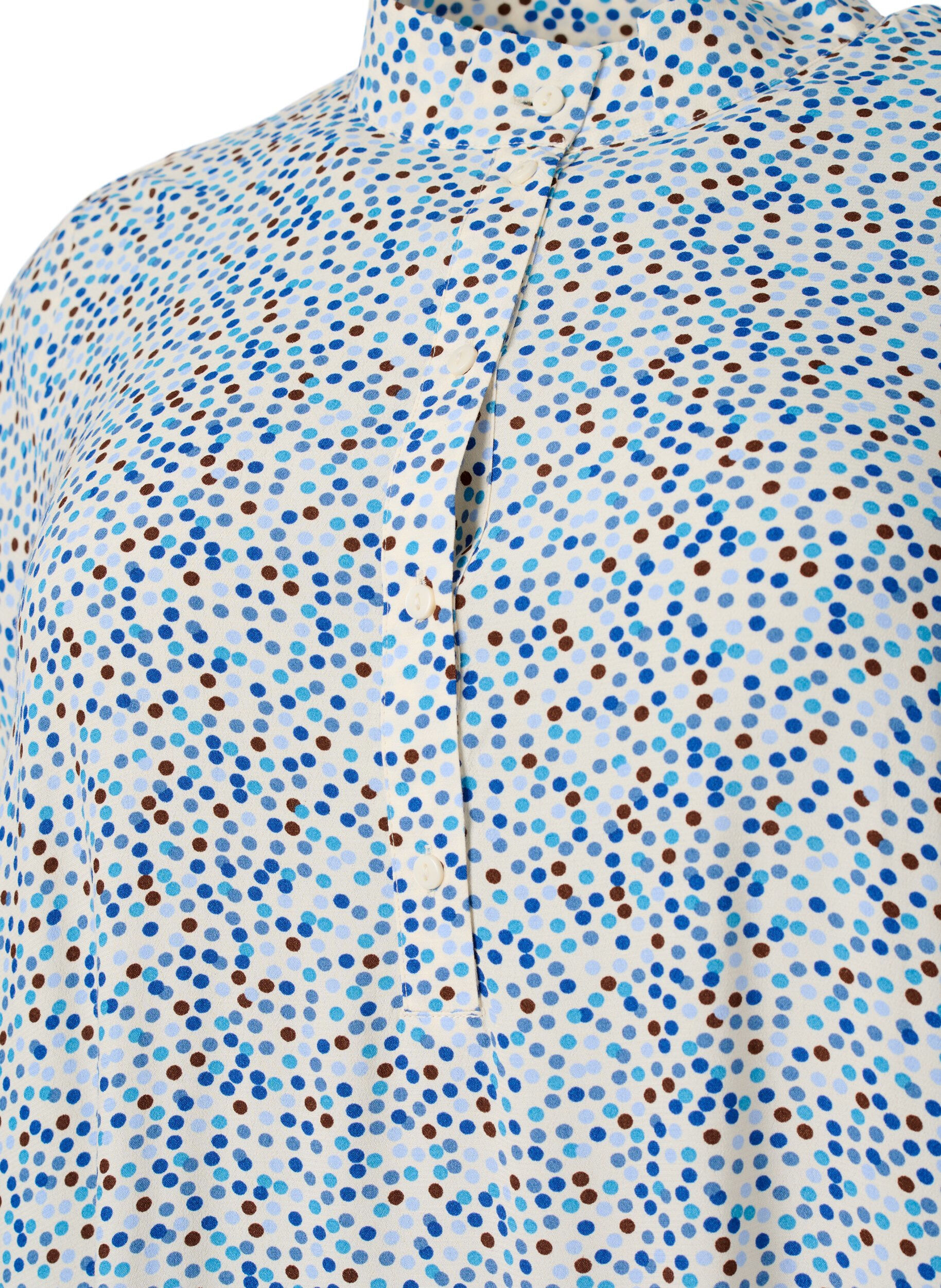 Zizzi Pilkullinen viskoosimekko napeilla, Blue Dot AOP, Packshot image number 2