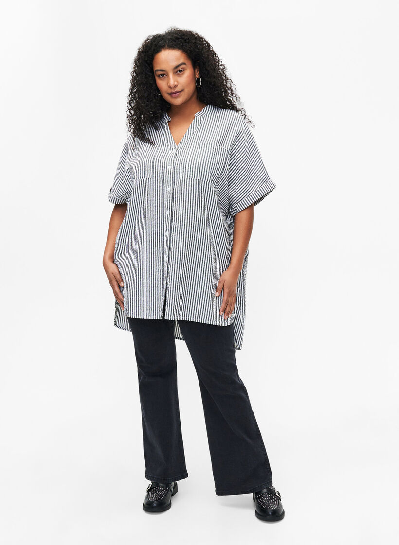 Raidallinen paita, jossa on rintataskut, White/Black Stripe, Model image number 2