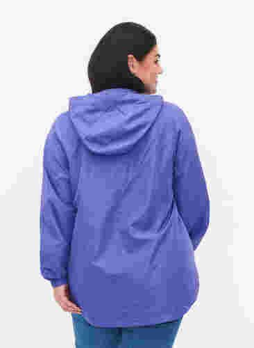 Lyhyt takki hupulla ja säädettävällä helmalla, Purple Opulence, Model image number 1