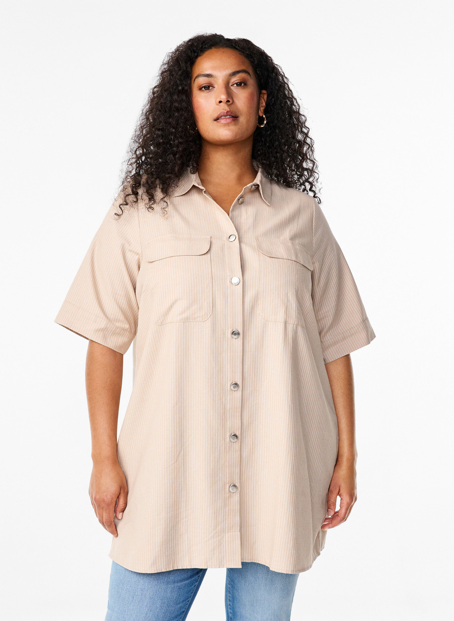 Zizzi Raidallinen tunika napeilla ja rintataskuilla, Beige, Model image number 0