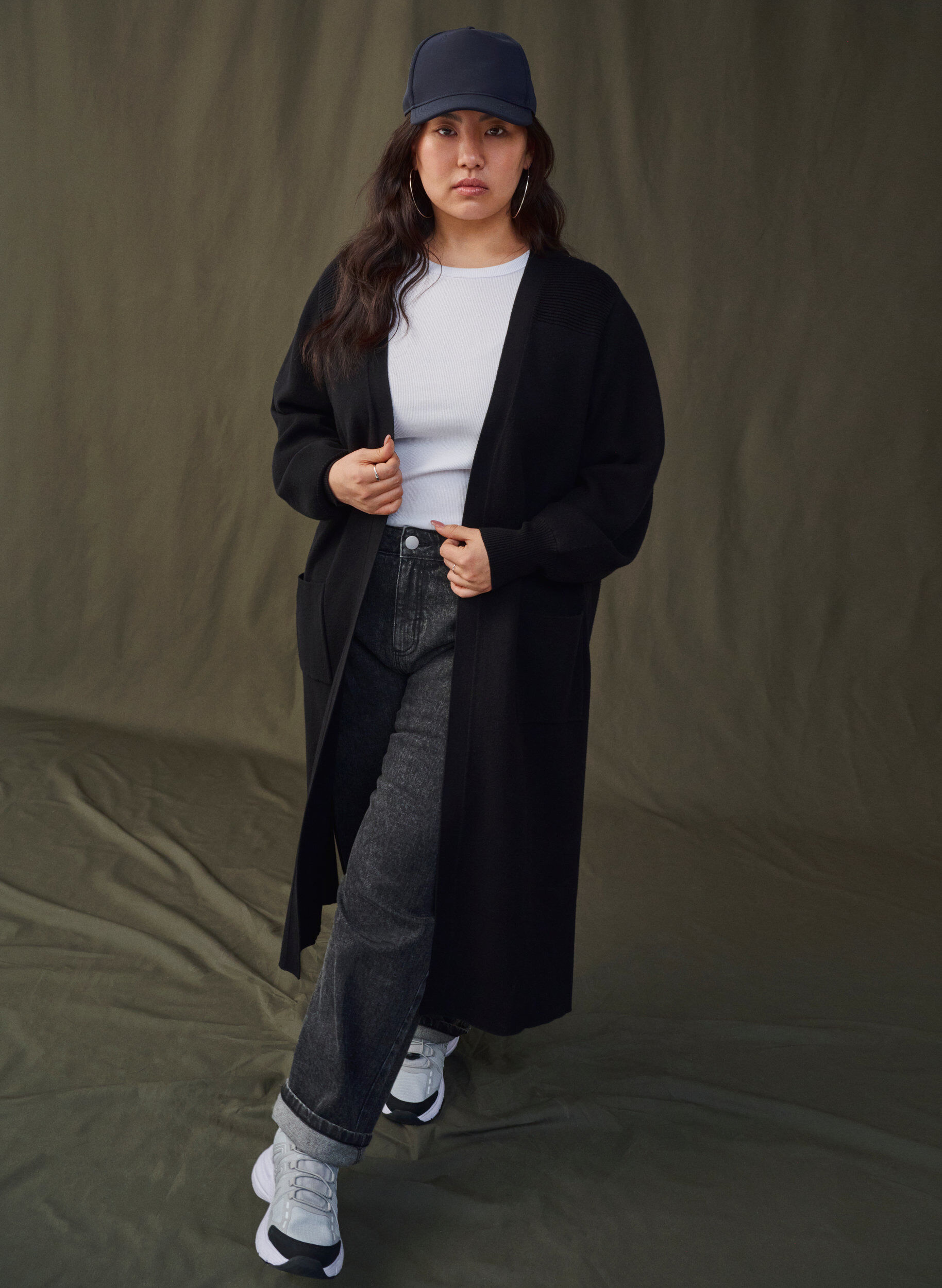 Zizzi Pitk&auml; neuletakki taskuilla, Black, Image image number 0