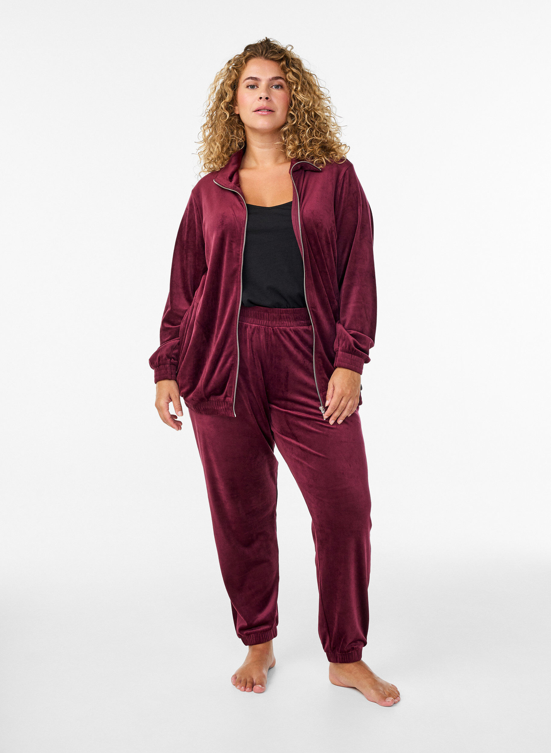 ZizziV&auml;lj&auml;t samettihousut, Punainen, Model image number 0