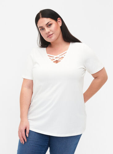 T-paita v-pääntiellä ja yksityiskohdalla, Warm Off-white, Model image number 0