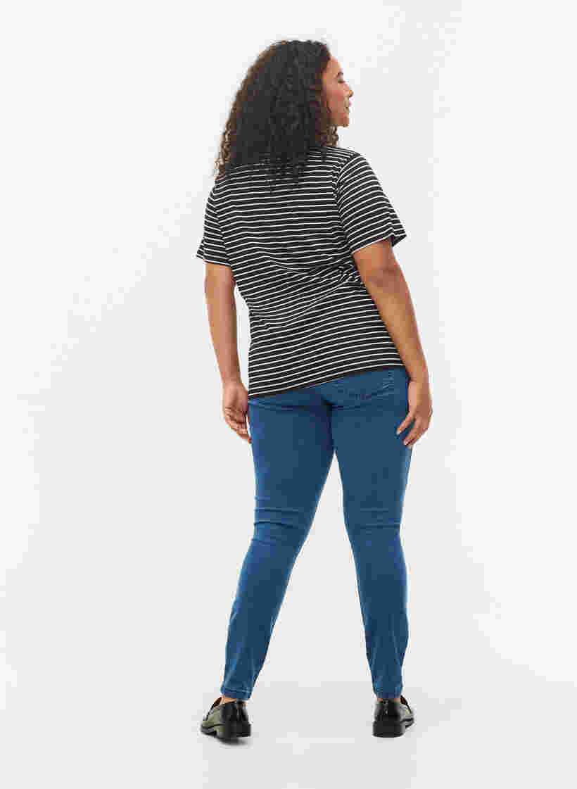 Korkeavyötäröiset super slim Amy-farkut, Mid Blue, Model image number 1