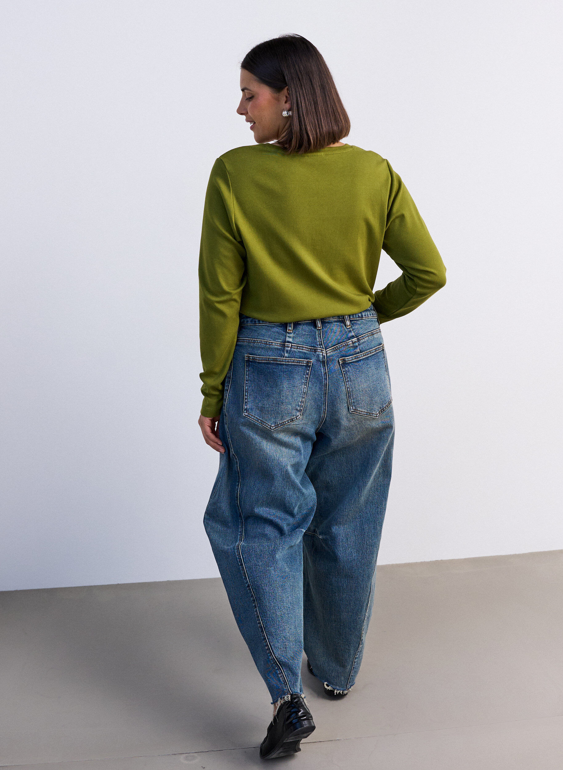 ZizziPitk&auml;hihainen perus-T-paita py&ouml;re&auml;ll&auml; p&auml;&auml;ntiell&auml;, Vihre&auml;, Model image number 2