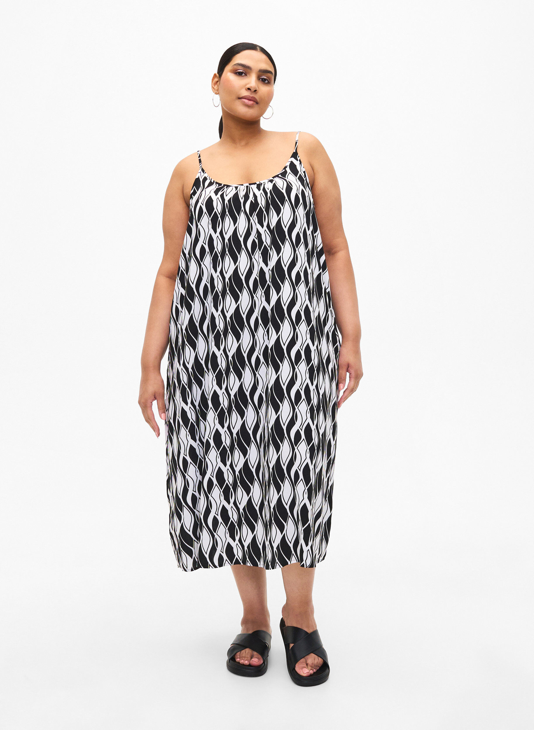 Zizzi Viskoosinen olkainmekko printill&auml;, Black Swirl AOP, Model image number 2
