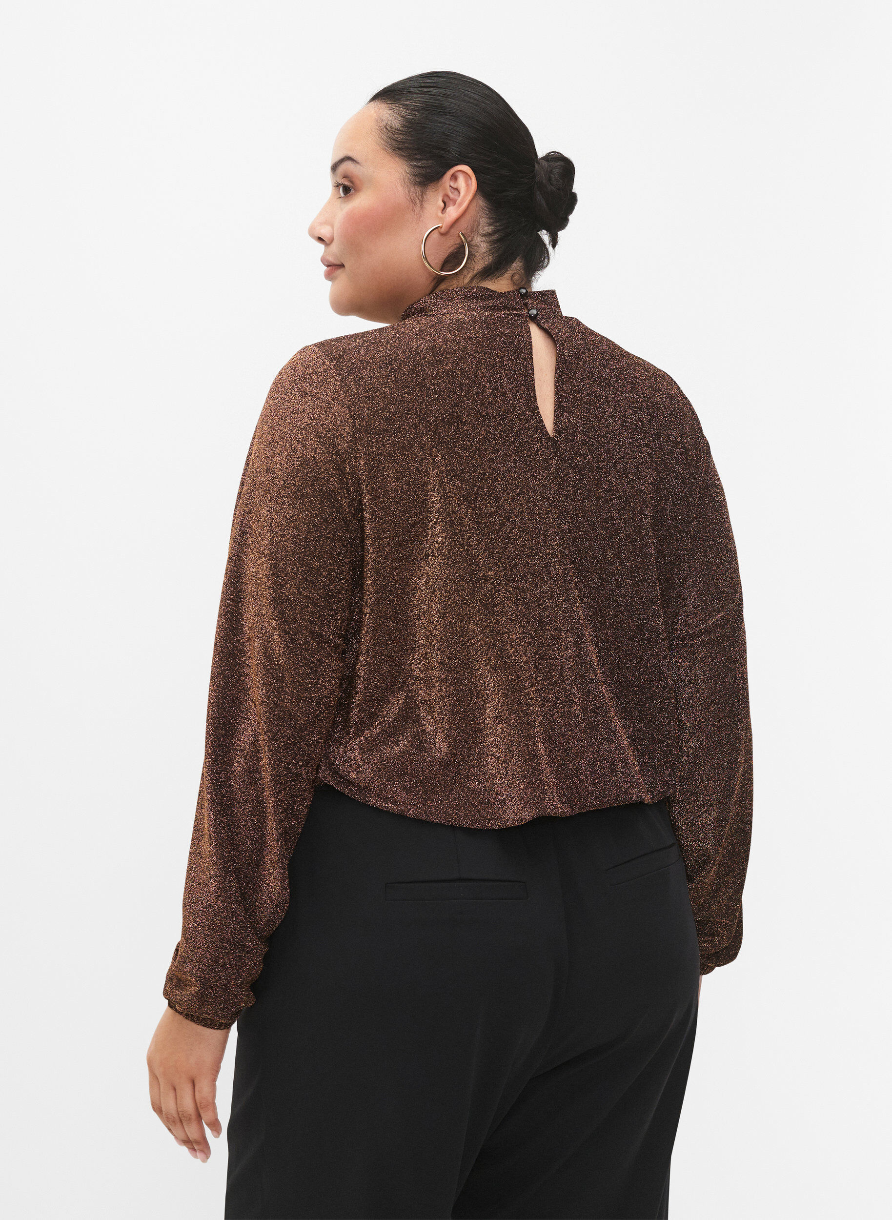 ZizziPitk&auml;hihainen glitteripusero, jossa py&ouml;re&auml; kaula-aukko ja V-yksityiskohta, Black Copper, Model image number 1