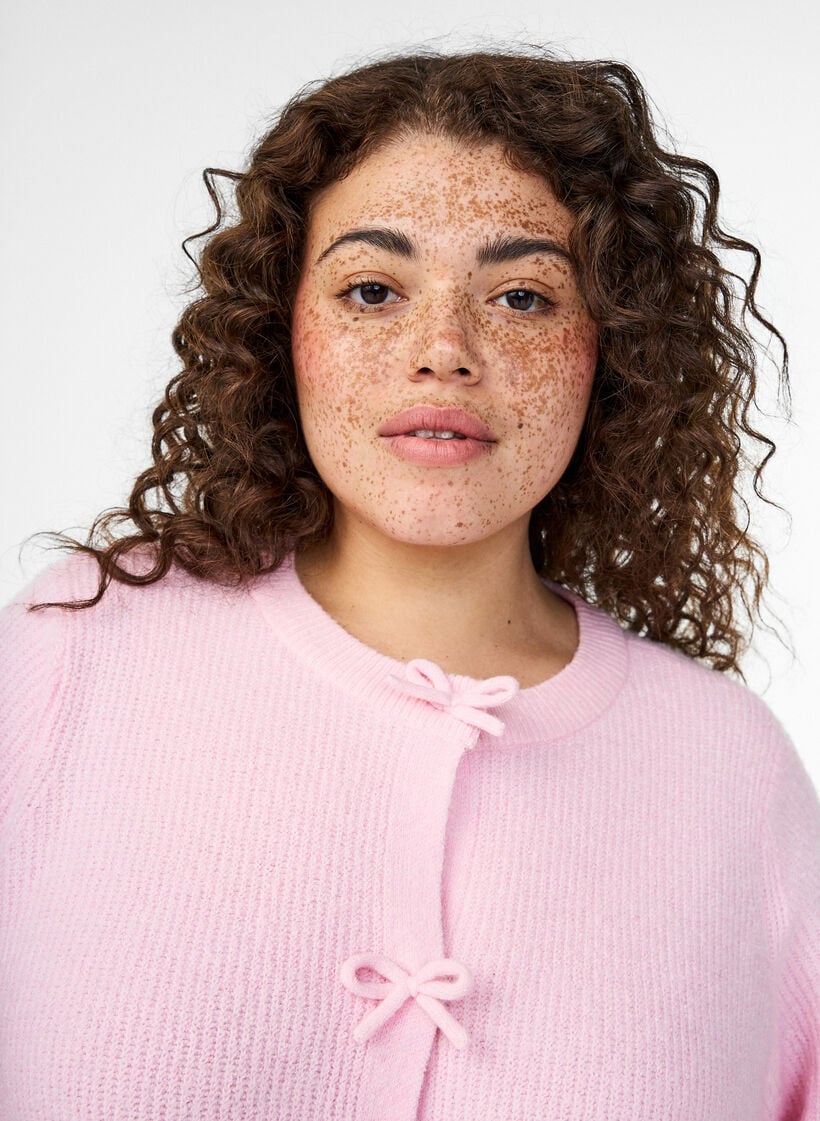 Lyhythihainen neuletakki ruseteilla, Vaaleanpunainen, Model