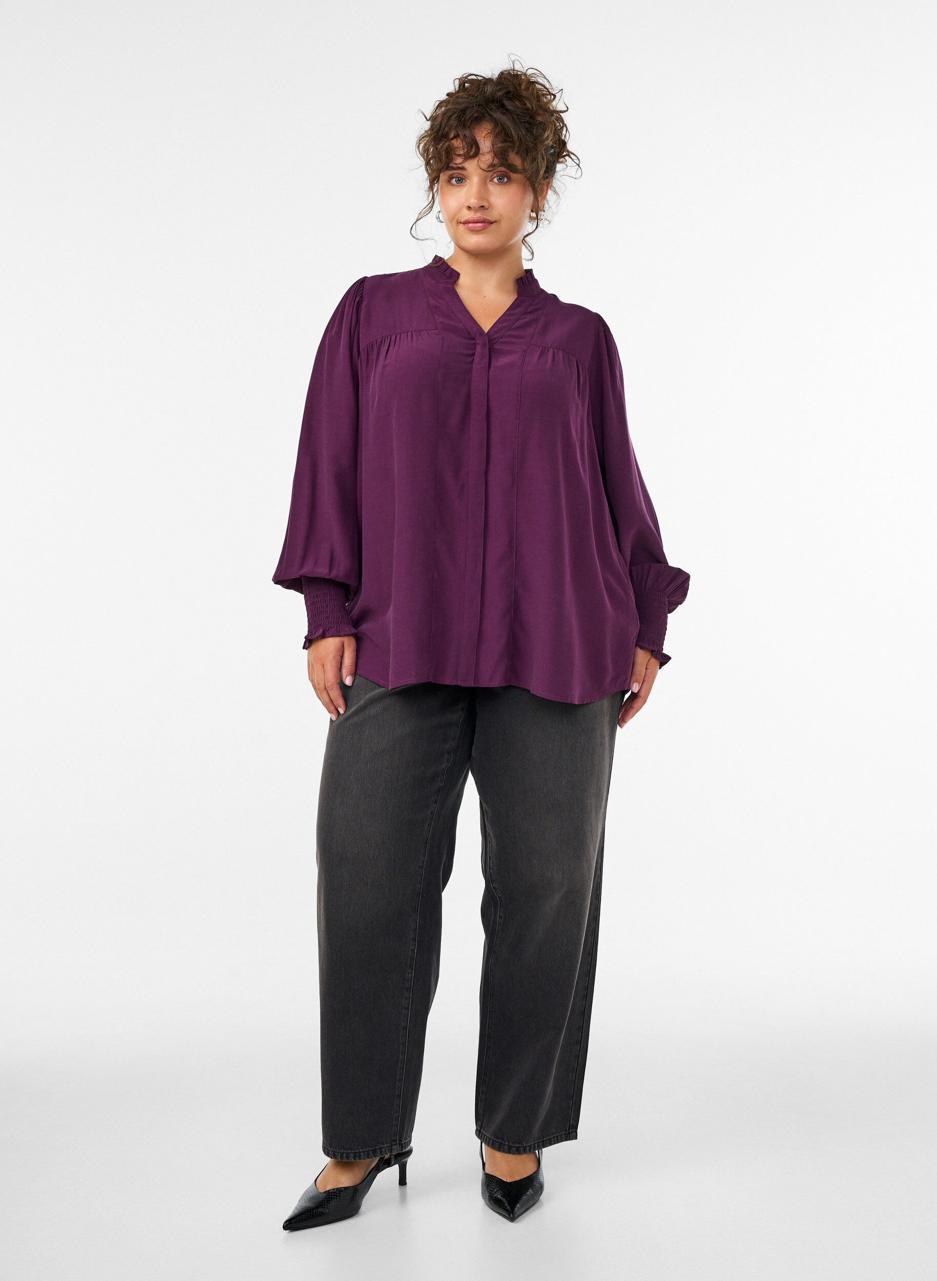 ZizziPusero r&ouml;yhel&ouml;kauluksella ja rypytyksell&auml;, Violetti, Model image number 1