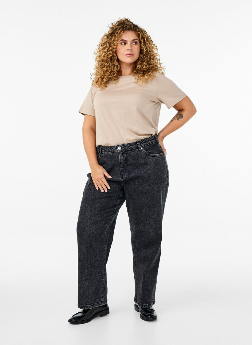 Puuvillainen perus-T-paita, jossa on py&ouml;re&auml; kaula-aukko, Beige, Model image number 1