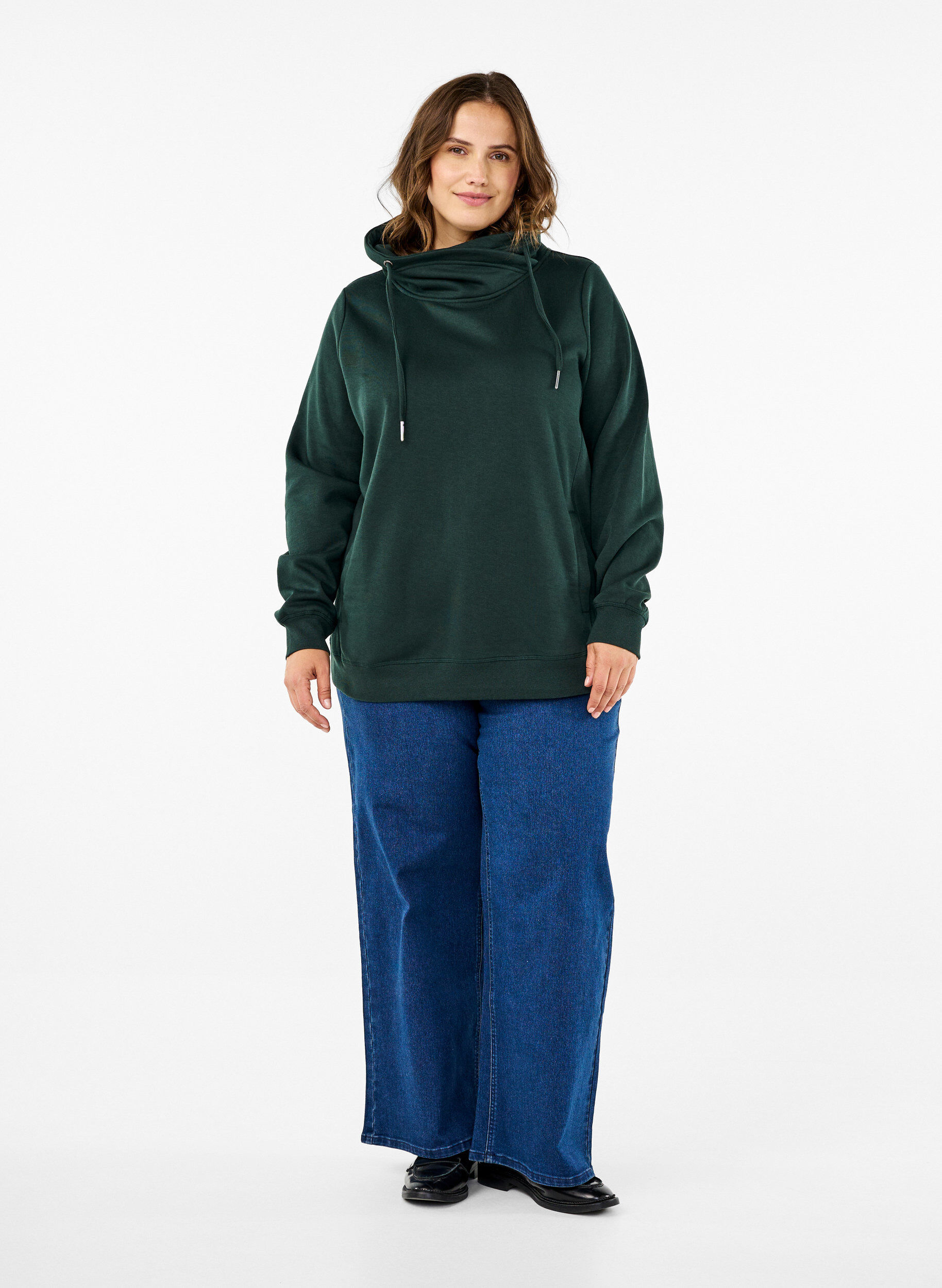 Zizzi FLASH - Collegepaita korkealla kauluksella, Scarab, Model image number 2