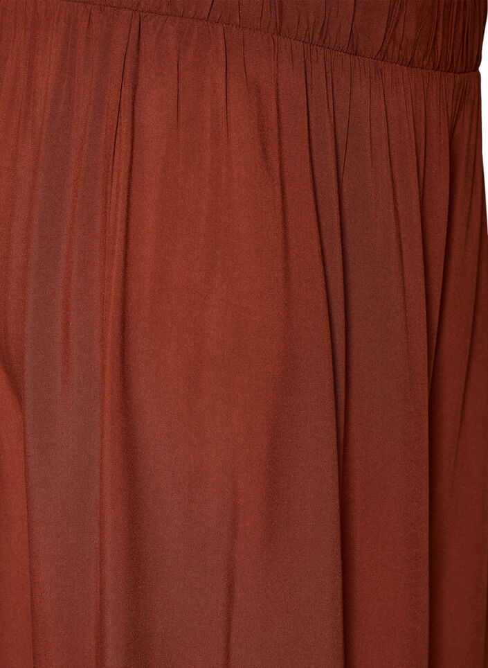Culotte-housut, joissa on korkeavy&ouml;t&auml;r&ouml; ja leve&auml;t lahkeet viskoosista., Punainen, Packshot image number 2