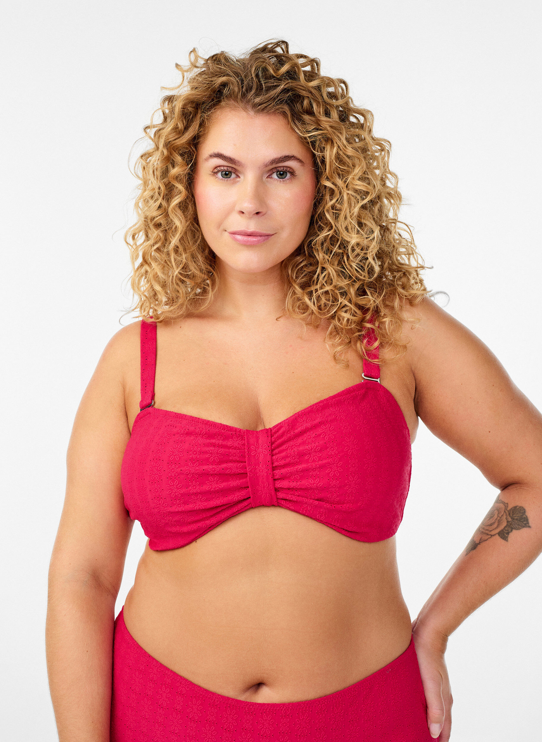 Zizzi Bandeau-bikiniyl&auml;osa teksturoidulla kuviolla ja irrotettavilla olkaimilla, Vaaleanpunainen, Model image number 0