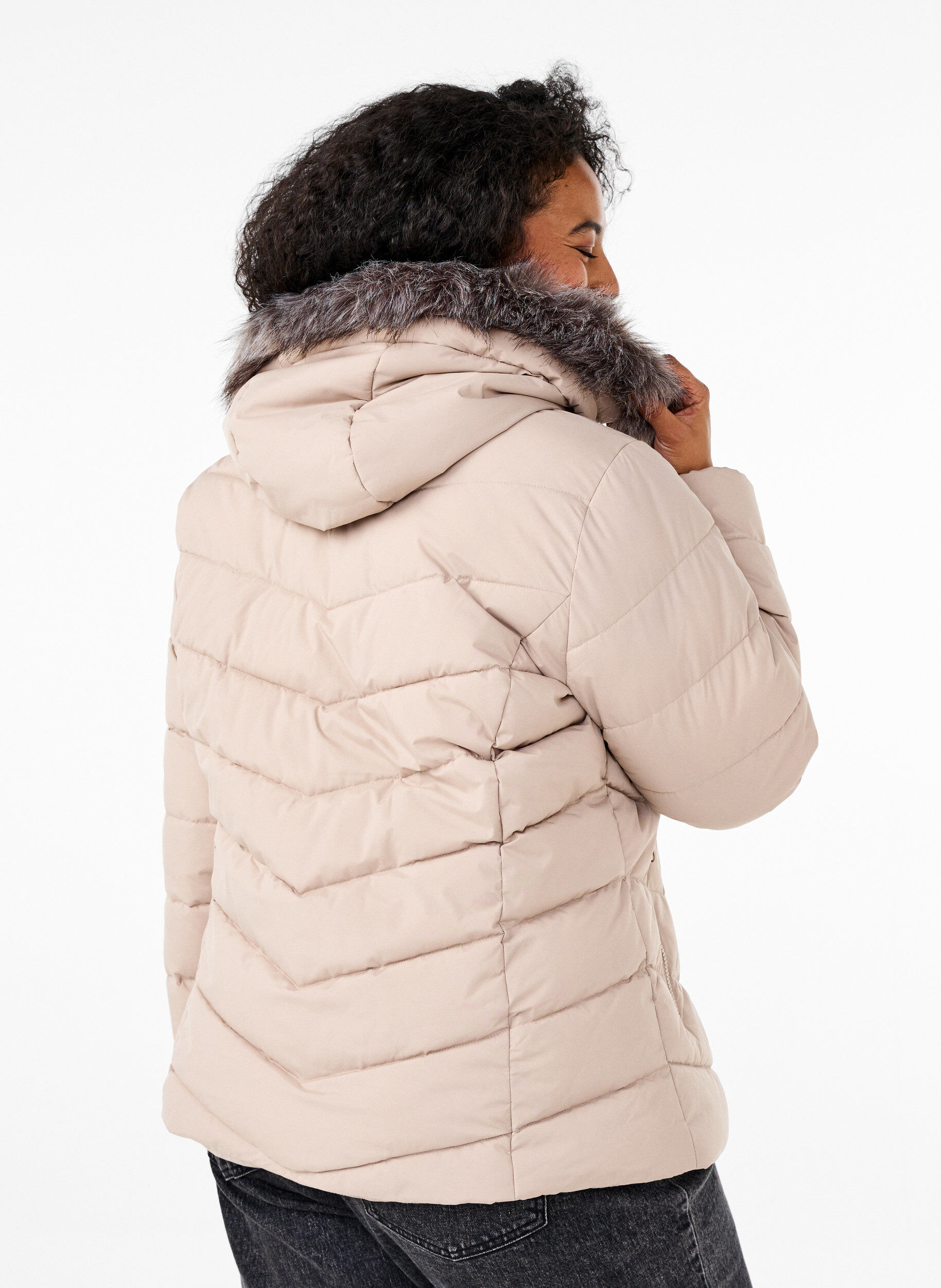 ZizziLyhyt toppatakki hupulla, Beige, Model image number 2