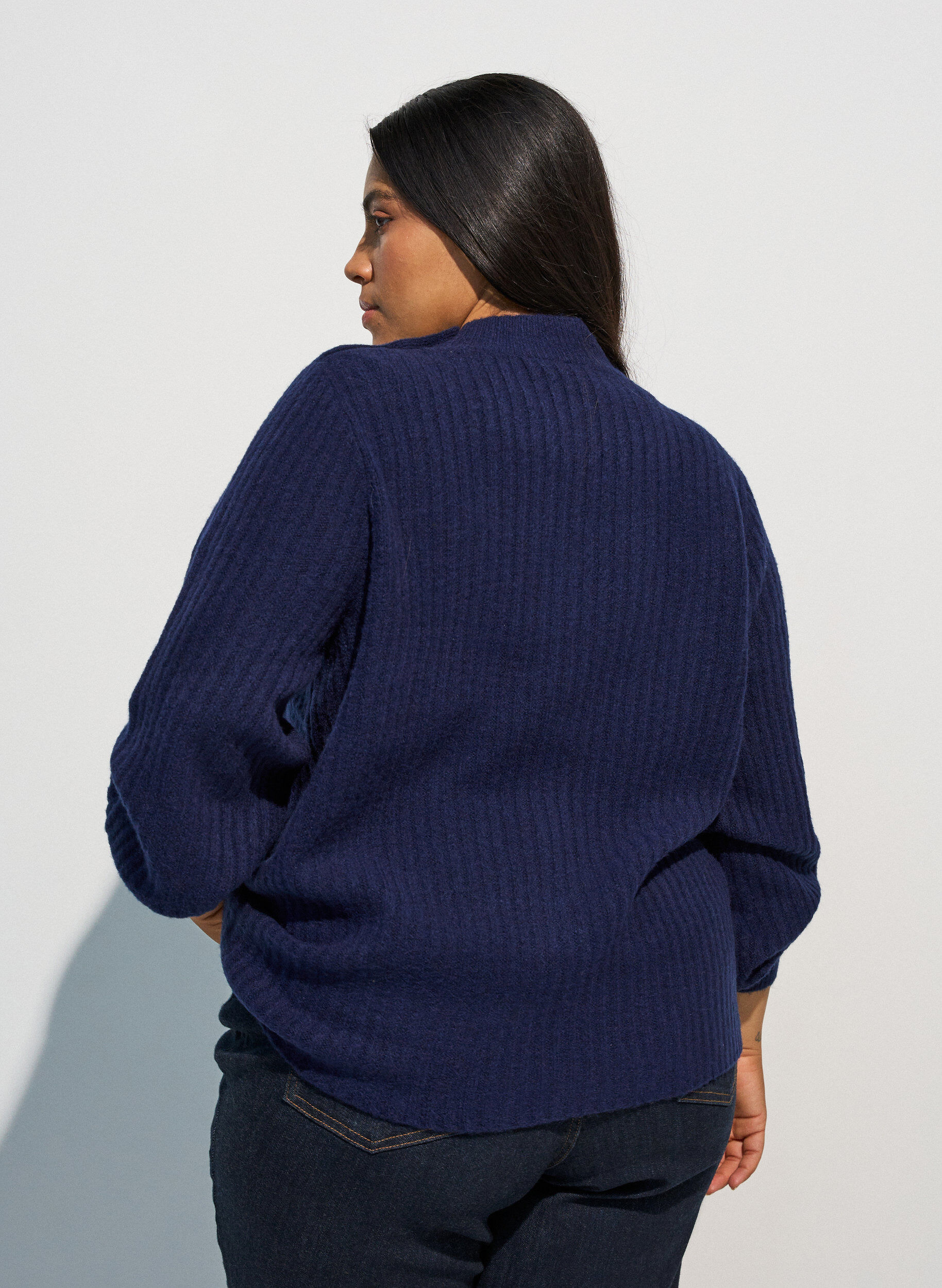 ZizziRibattu neulepusero puff-hihoilla ja napeilla, Sininen, Model image number 2