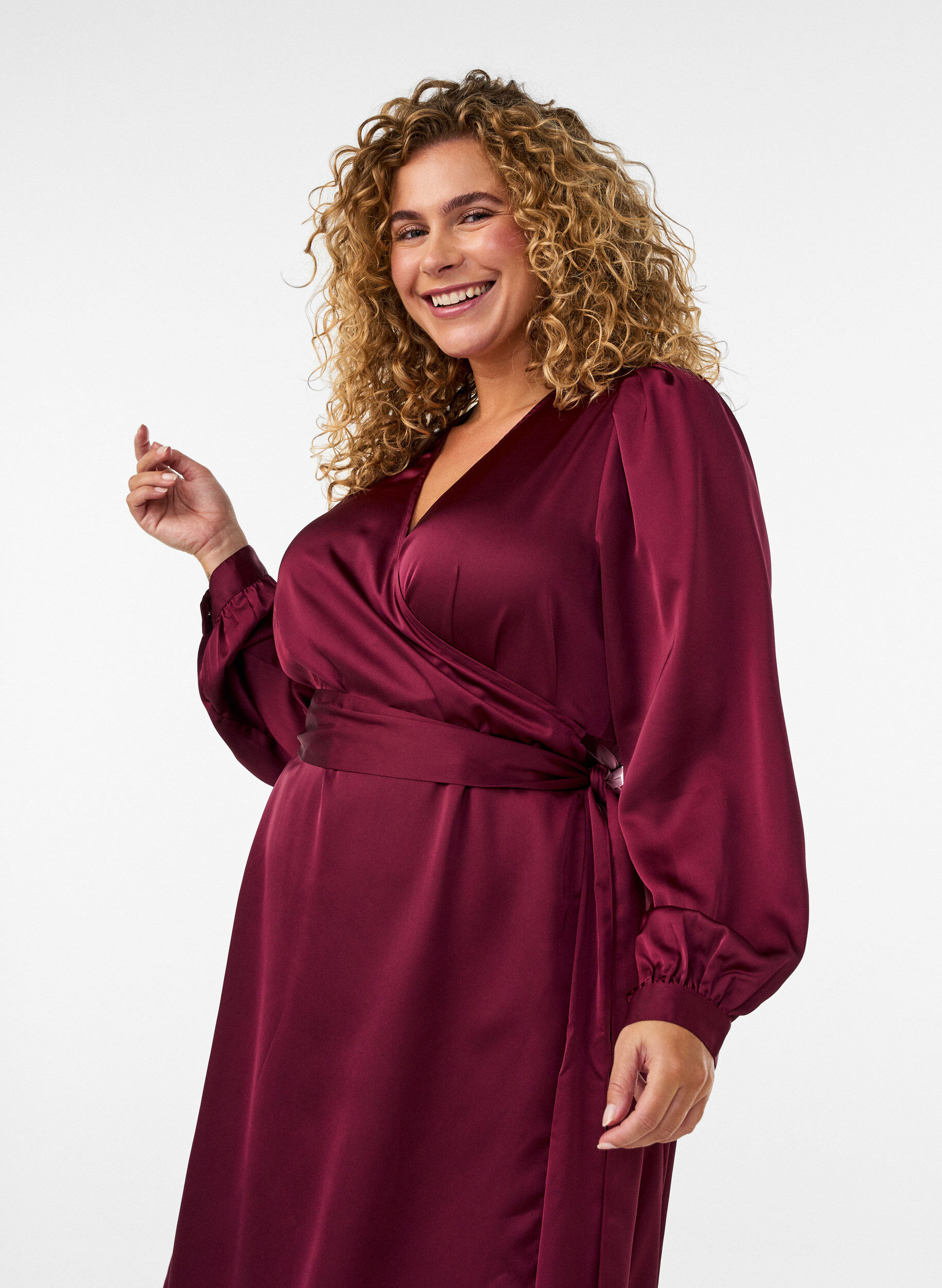 ZizziLyhyt satiinimekko kietaisumallilla, Punainen, Model image number 2