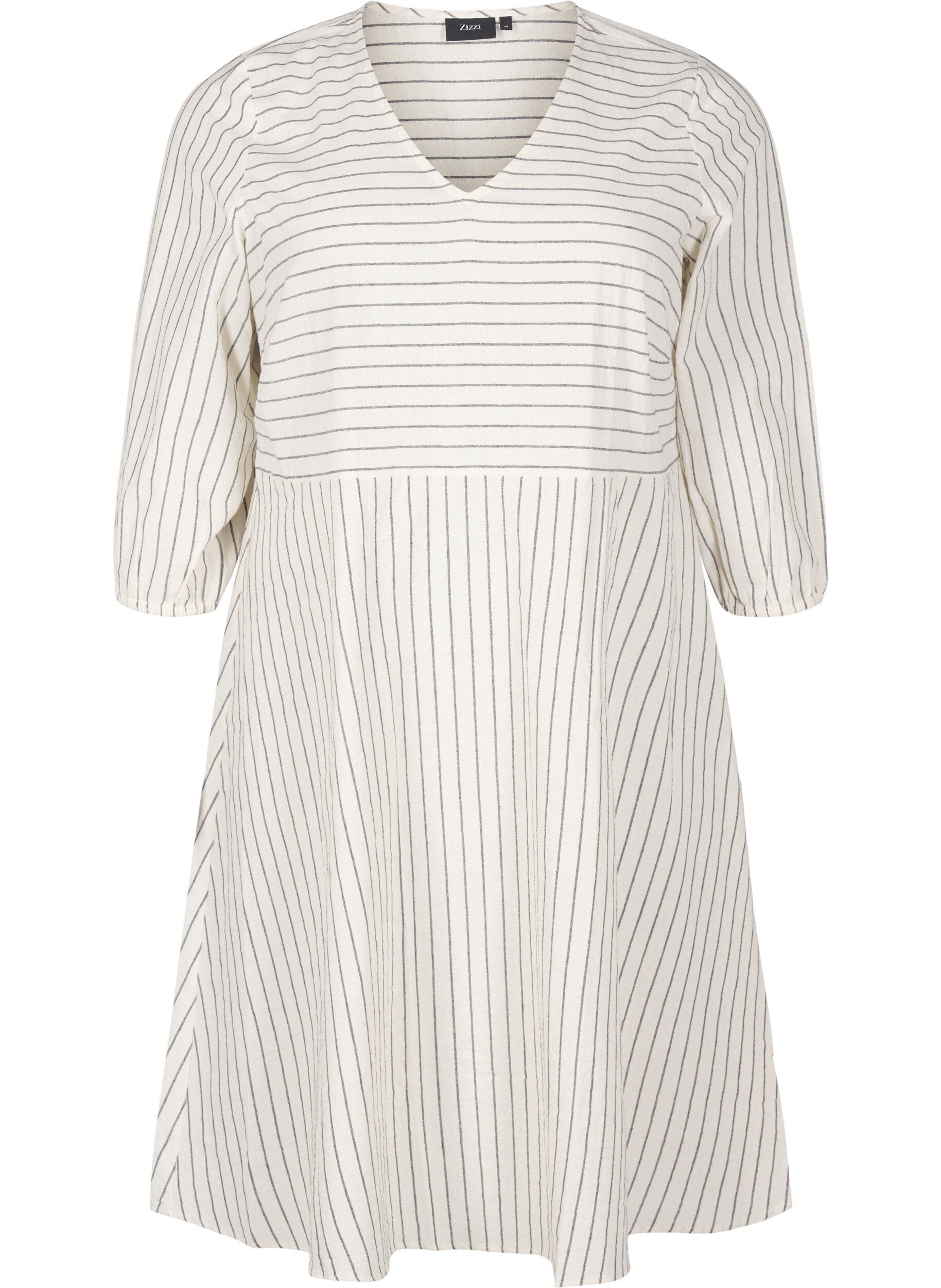 Polvipituinen mekko raitakuviolla ja 3/4-pituisilla hihoilla