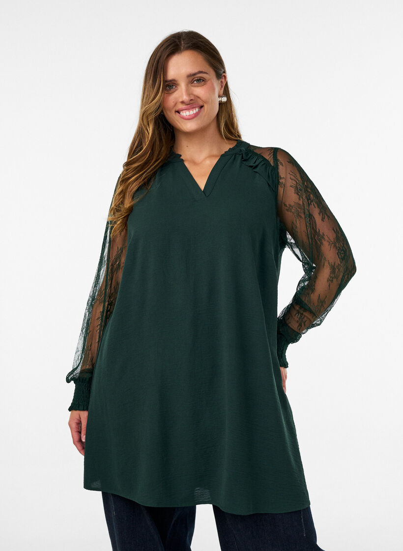 Tunika l&auml;pikuultavilla pitsihihoilla, Vihre&auml;, Model image number 0