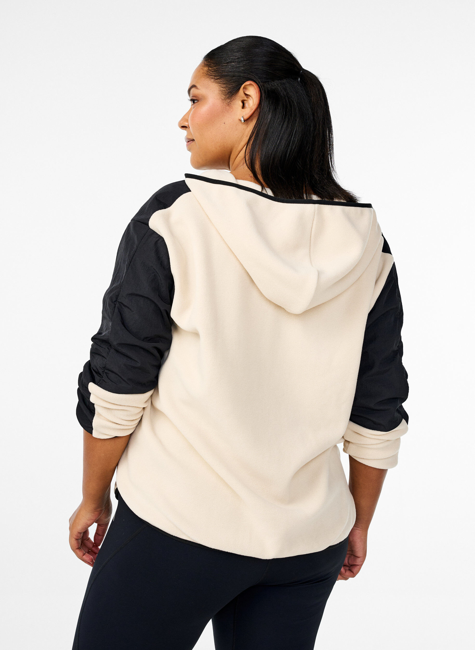 Zizzi Hupullinen fleece-takki taskuilla, Beige, Model image number 2
