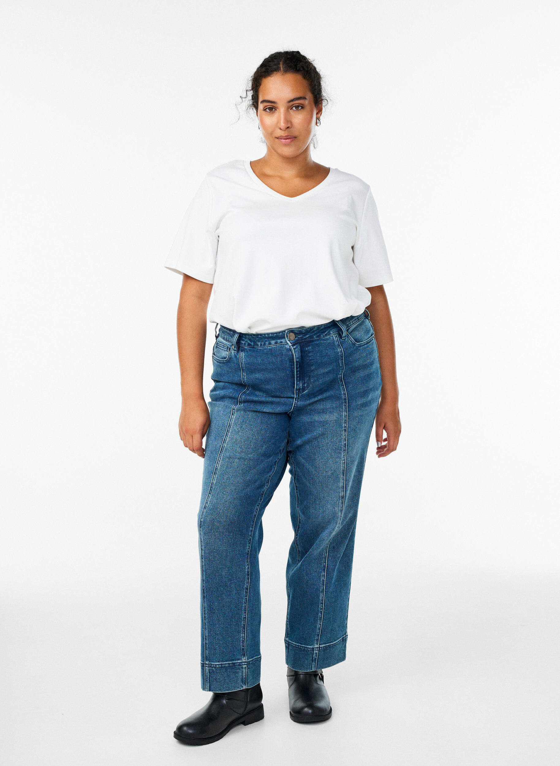 Suoran malliset farkut erottuvalla tikkauksella, Sininen, Model