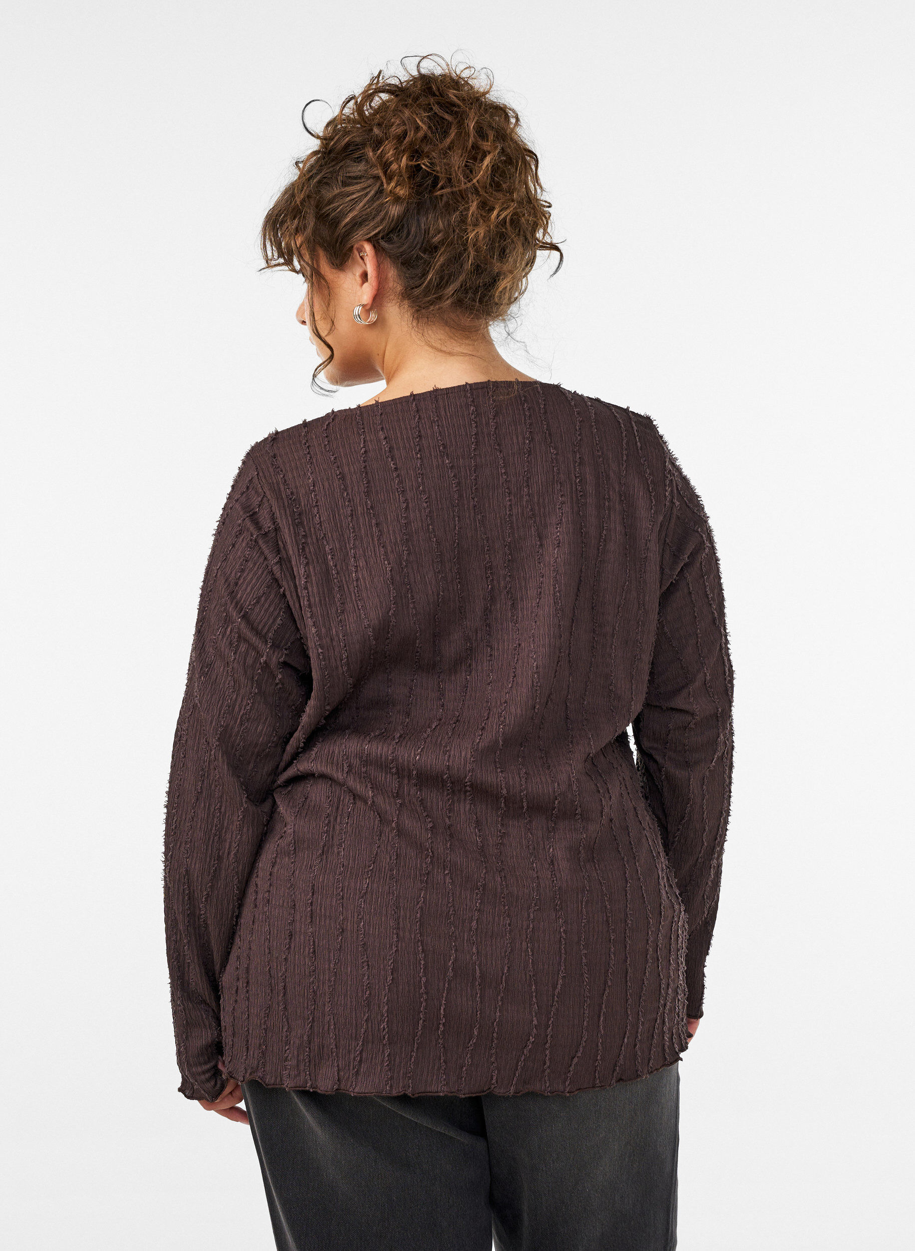 ZizziJerseypusero aaltoilevalla tekstuurilla, Ruskea, Model image number 2