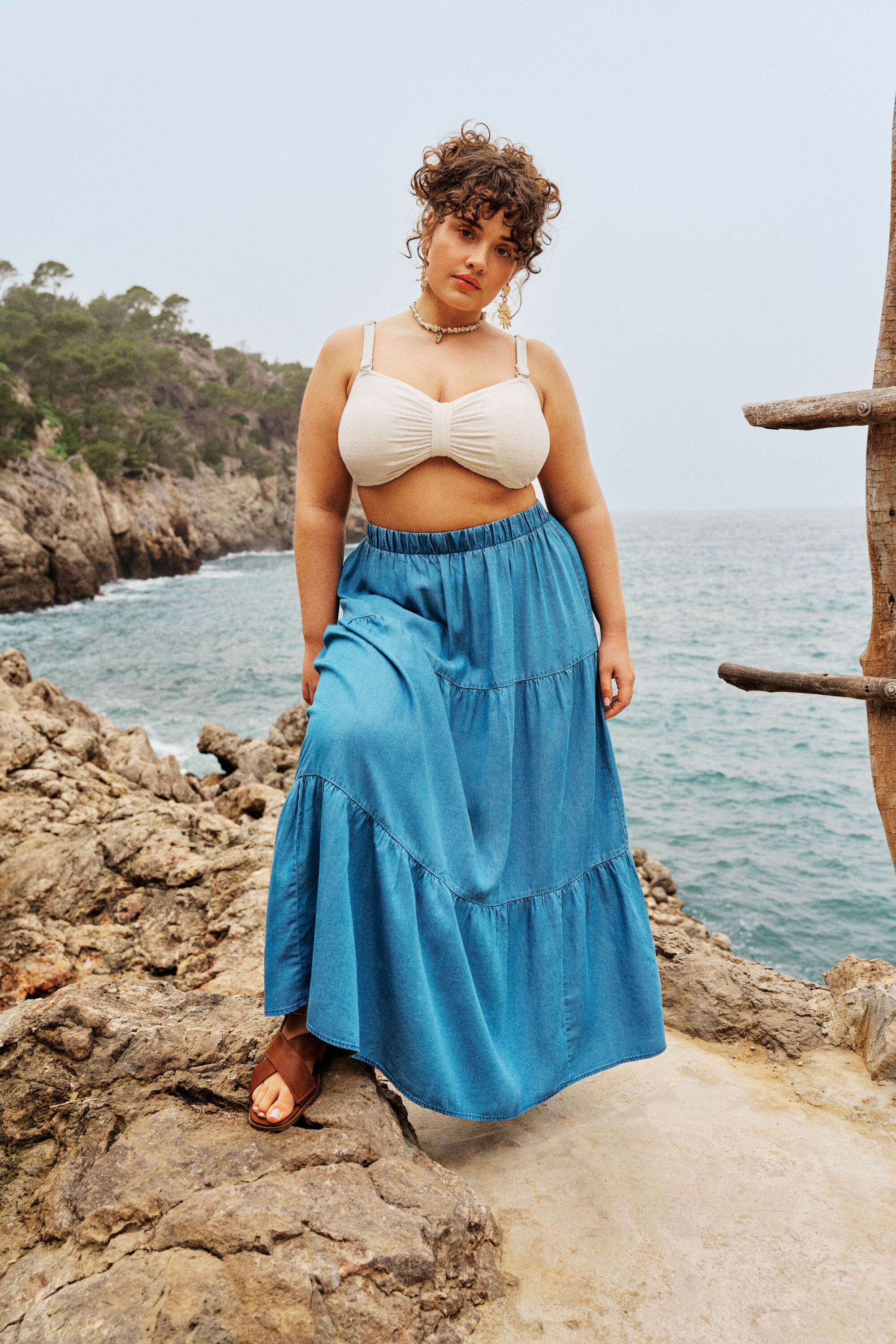 ZizziB&ouml;&ouml;mil&auml;inen meren sinisiss&auml; s&auml;vyiss&auml;, , Model