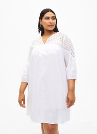 Puuvillan ja pellavan sekoitteesta valmistettu mekko, jossa on virkattuja yksityiskohtia, Bright White, Model