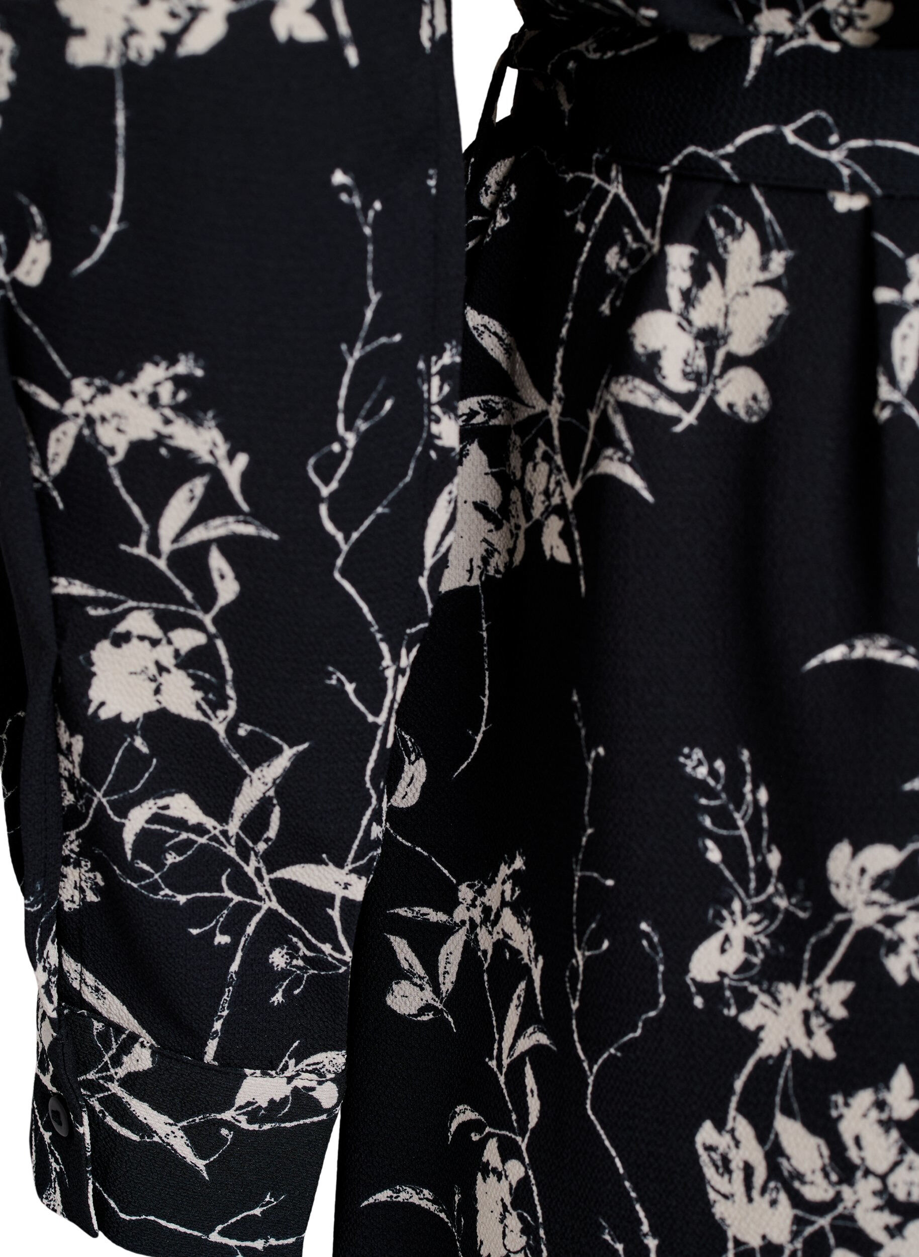 Zizzi Pitk&auml;hihainen paitamekko solmittavalla vy&ouml;ll&auml;, Musta, Packshot image number 3