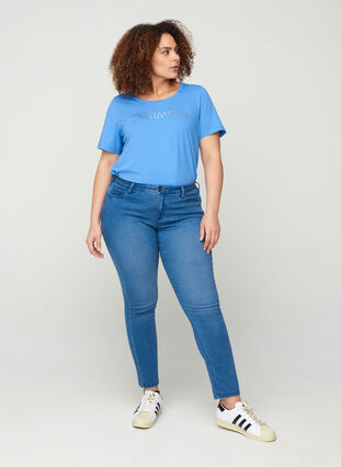 Slim fit -malliset Emily-farkut normaalilla vyötäröllä , Blue denim, Model image number 1