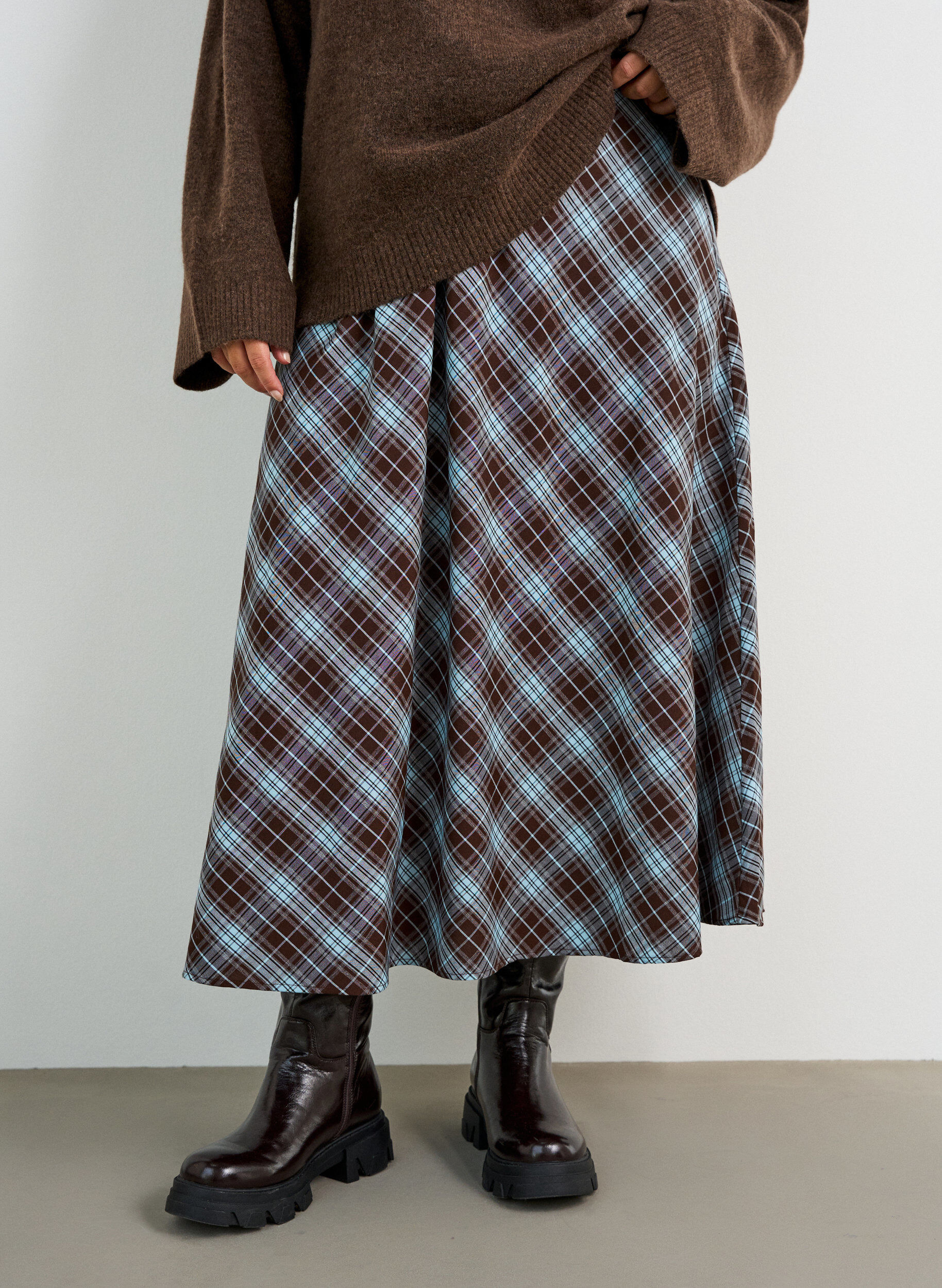 ZizziRuudullinen A-linjainen maksihame, Sininen, Model image number 2