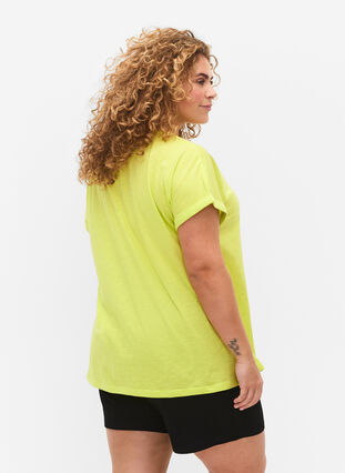 Ekologisesta puuvillasta valmistettu t-paita painatuksella, Wild Lime w. Navy, Model image number 1