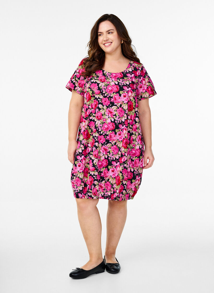 Lyhythihainen puuvillamekko kuosilla, Musta, Model image number 1