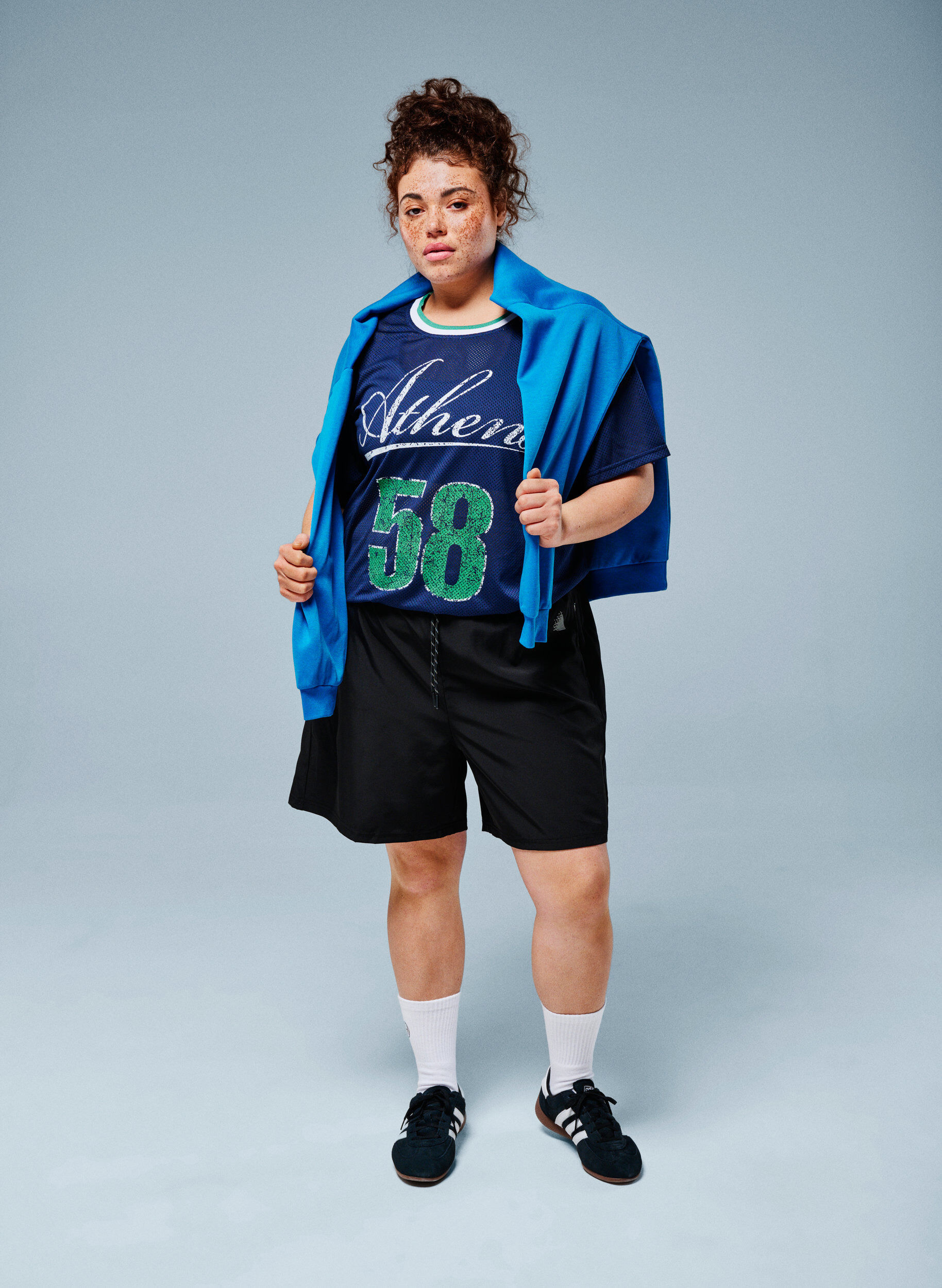 Zizzi Treenishortsit alusshortseilla ja puhelintaskulla, Musta, Image image number 0