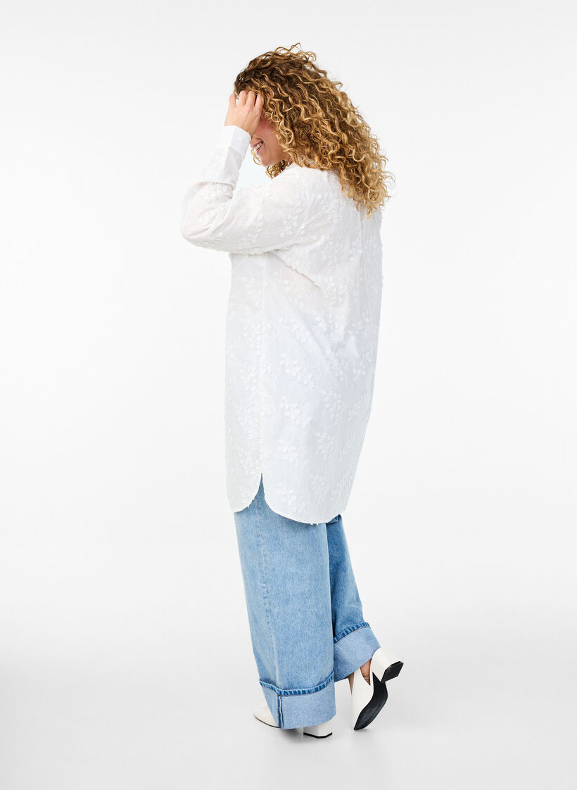 Paitamekko kirjailtuilla kukilla, Valkoinen, Model image number 2