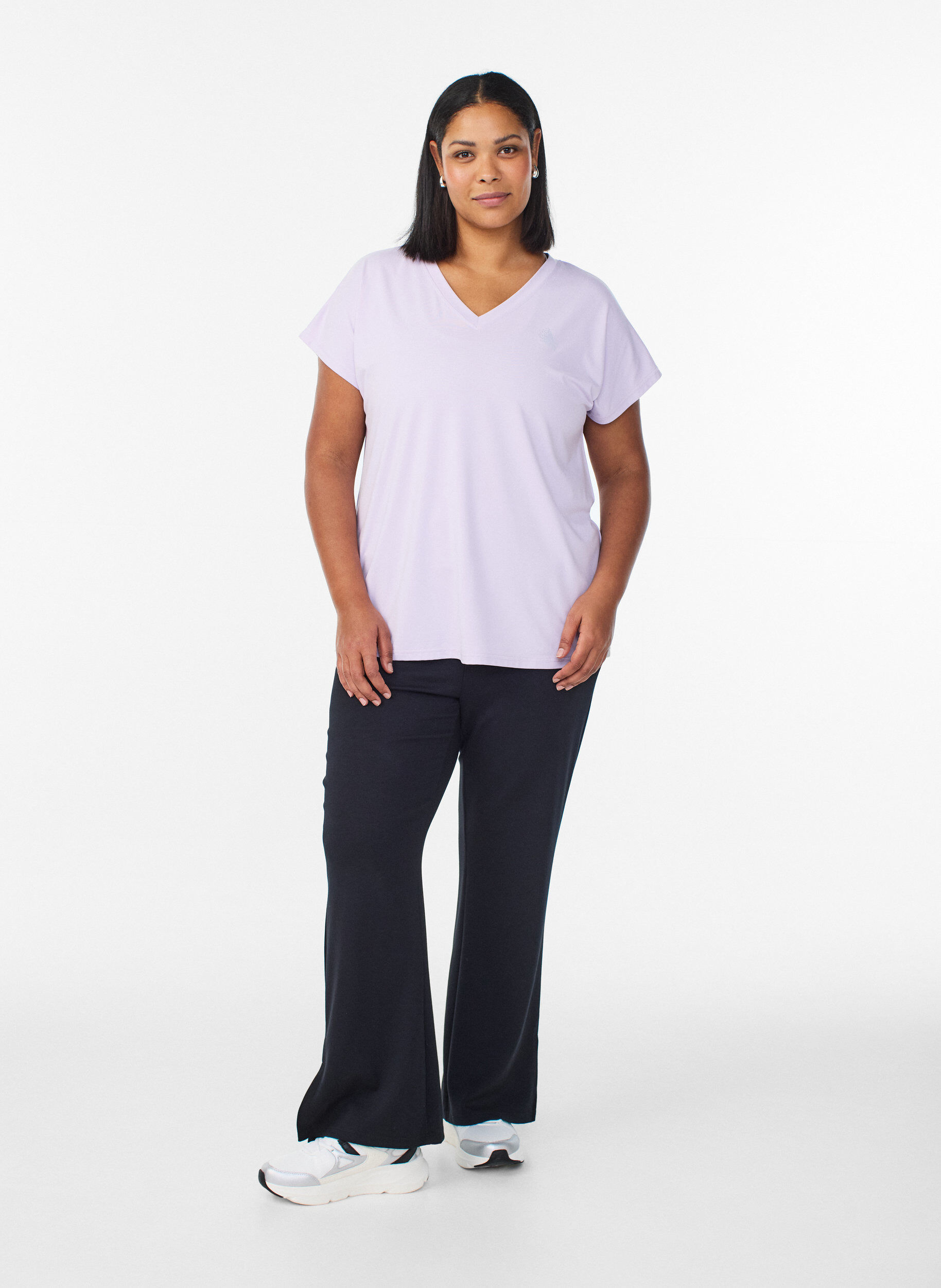ZizziV&auml;lj&auml; treenipaita, jossa on V-p&auml;&auml;ntie, Violetti, Model image number 1