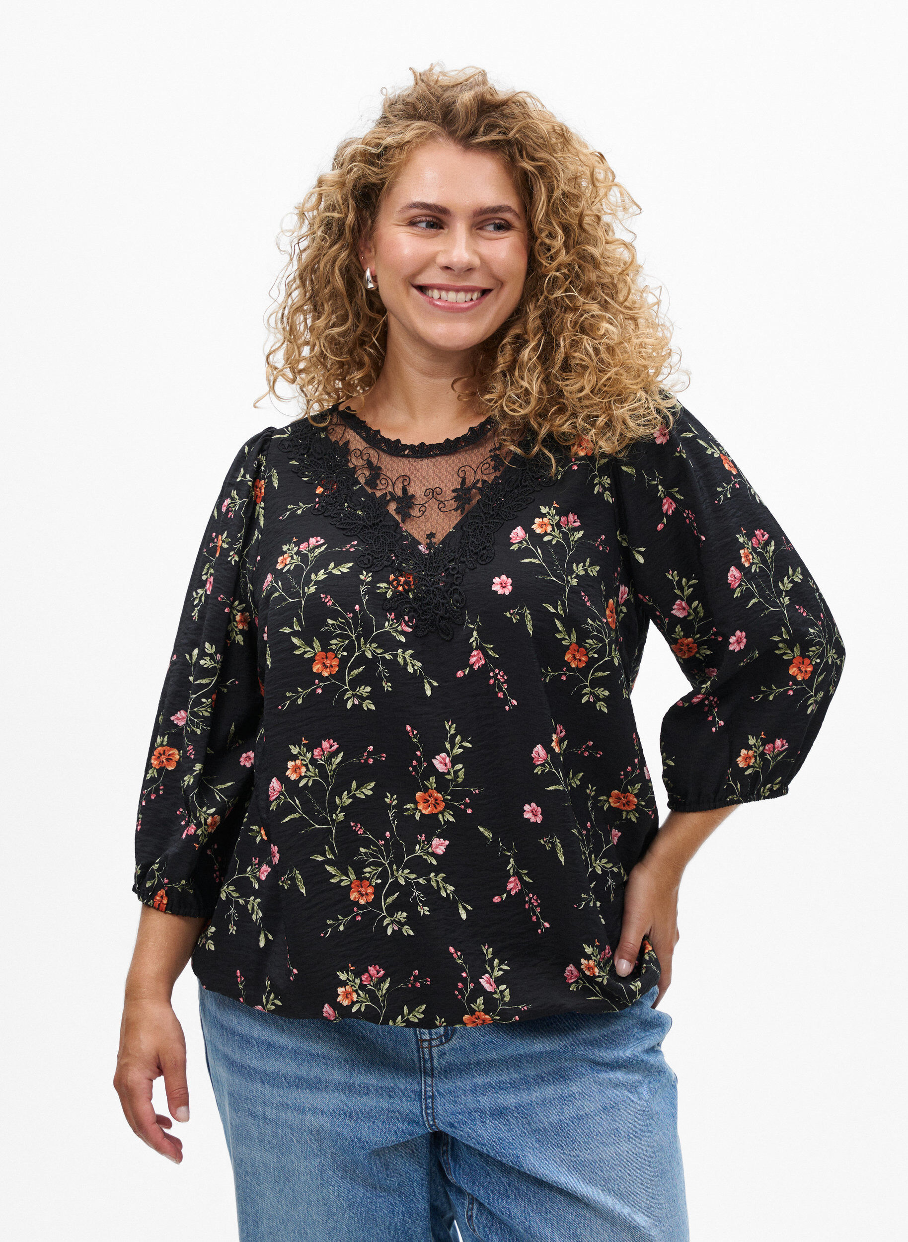 Zizzi3/4-hihaiset pusero pitsiyksityiskohdilla, Musta, Model image number 0