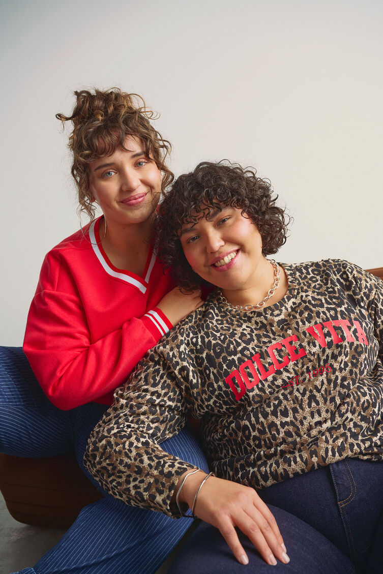 Leopardi ja punaiset värit, , Model