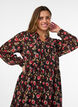 Mekko kokoprintill&auml; ja r&ouml;yhel&ouml;kerroksella, Musta, Model image number 2
