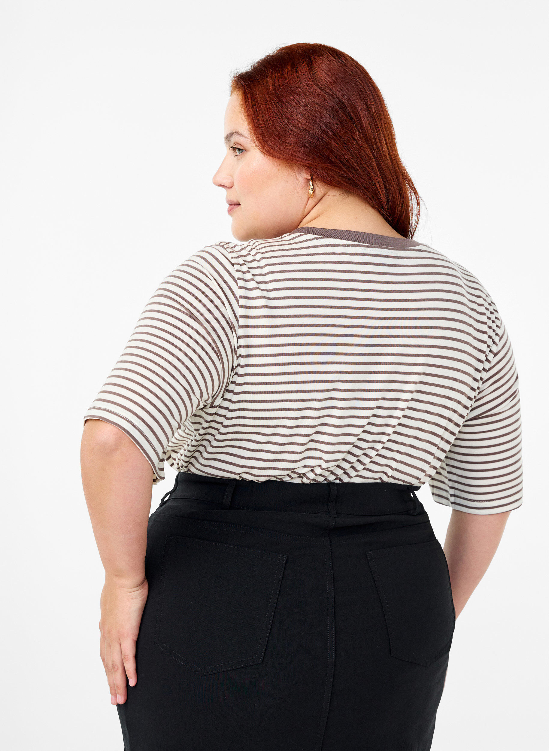 Zizzi Raidallinen t-paita lyocellia, jossa on py&ouml;re&auml; p&auml;&auml;ntie, Ruskea, Model image number 2