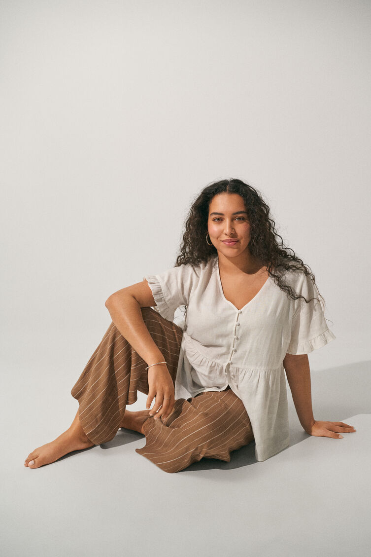 Pellava- ja viskoosiasu, , Model